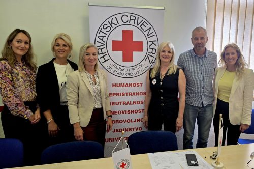 Predstavljen projekt „65+ RAZLOGA ZA SRETNE SATE“ – za bolju kvalitetu života starijih građana Liburnije